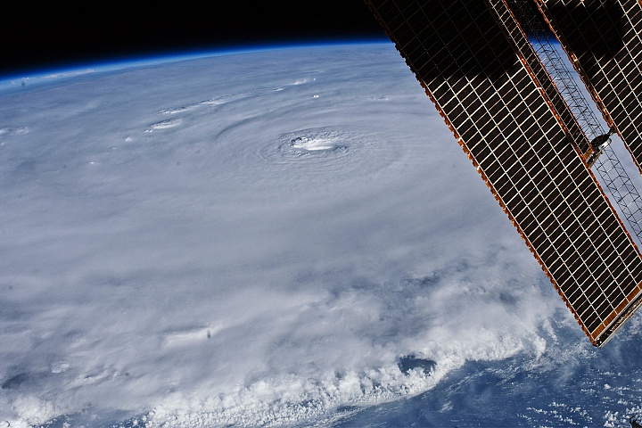 Ураган Earl - взгляд астронавта, 30 августа 201
